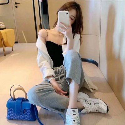 北极百货的秋乃小姐